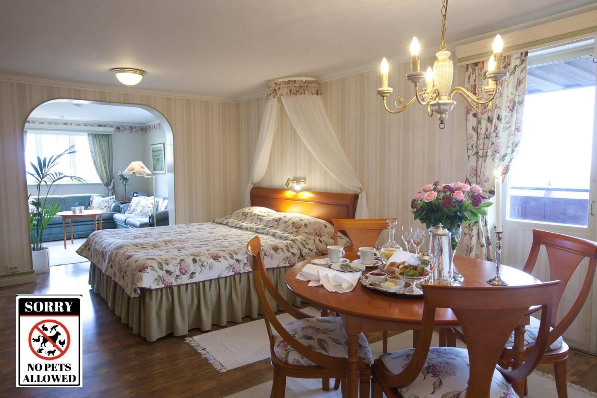 Taellbergsgardens Hotell Екстериор снимка