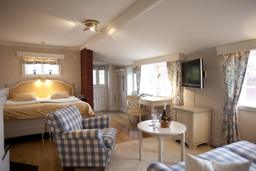 Taellbergsgardens Hotell Екстериор снимка